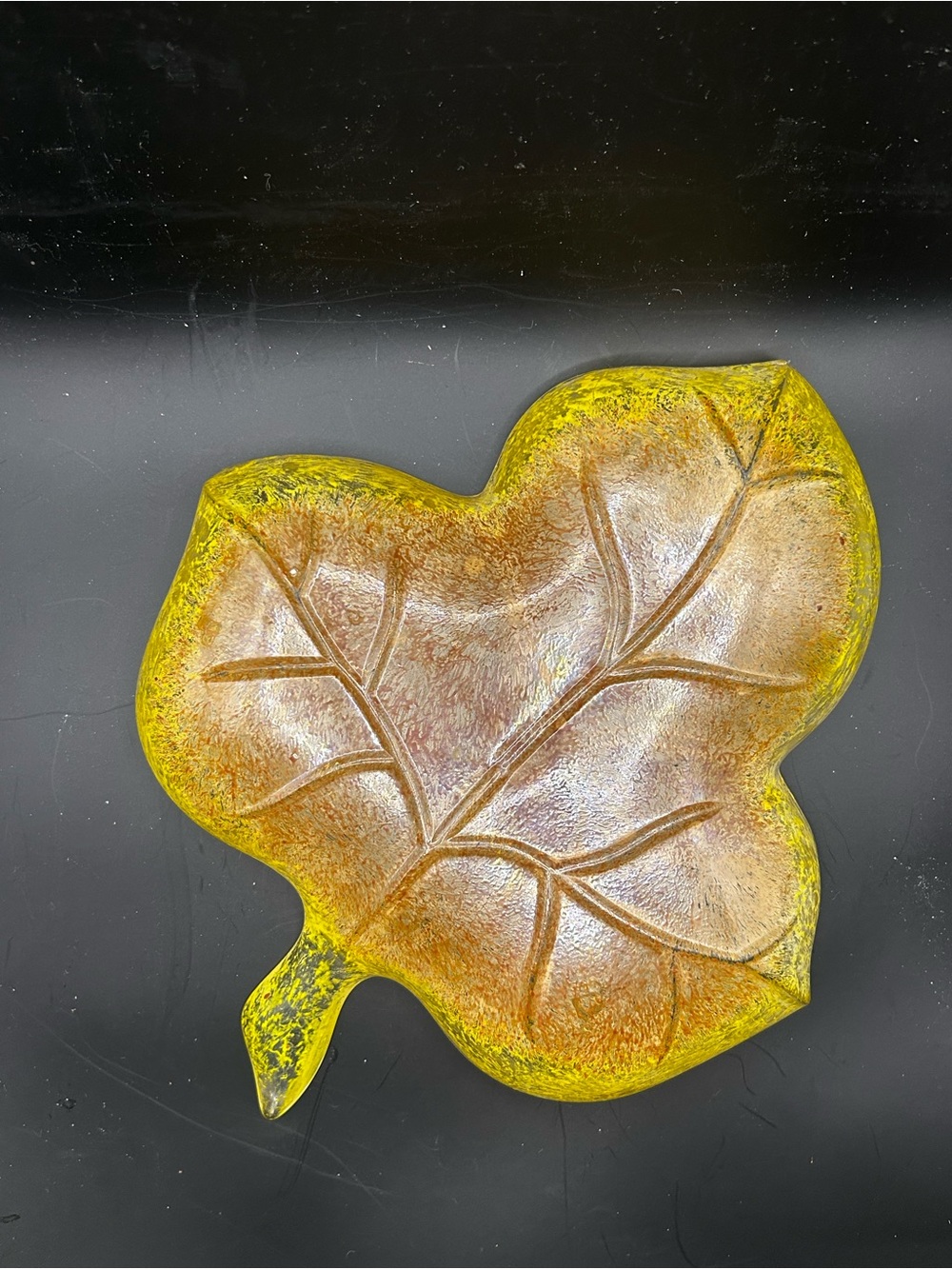 Vintage Leaf-Shaped Glass Serving Dish in Yellow and Amber - Picture 3 of 4